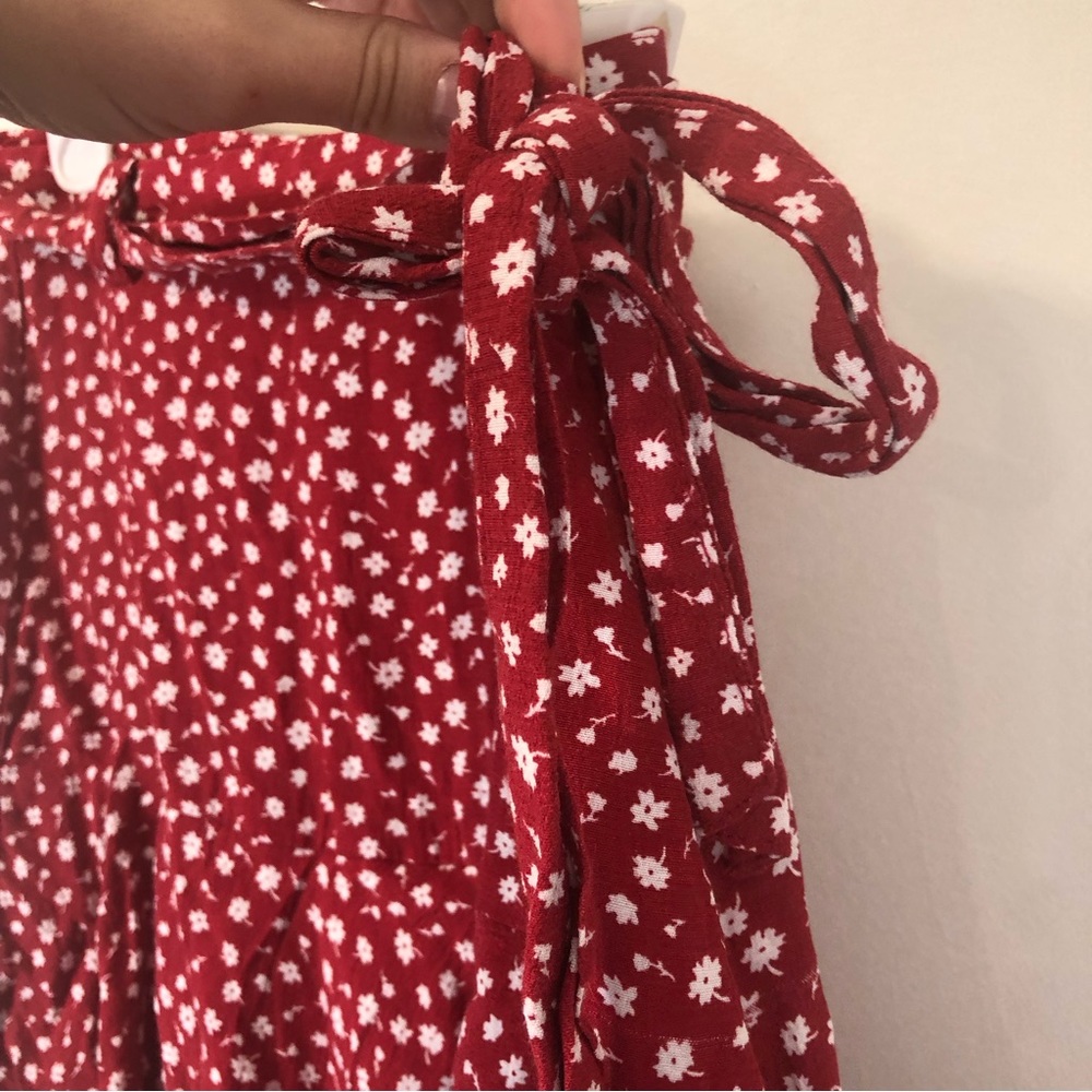 Zara Women’s Red and White Floral Cottagecore Tie Wrap Skort Size Small - Picture 6 of 8